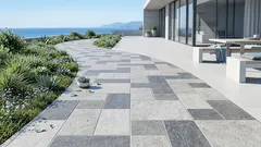 Dlažba a porcelán už nie sú štandardom: na chodníkoch sa dnes používajú protišmykové, nepraskajúce povrchy