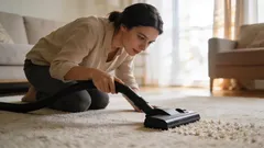 Čo by ste nikdy nemali vysávať: Môže to poškodiť váš vysávač