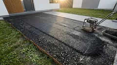 Betónový vjazd už nie je jediná voľba: recyklovaný asfalt (RAP) vyjde lacnejšie – no rozhoduje jedna vec