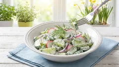 Salát z mladého kapusta s uhorkou a kôprom — sviežosť, chrumkavosť a chuť leta