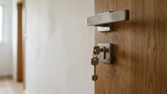 Prečo by ste nemali nechávať kľúč v zámke cez noc: Odborníci vyvracajú populárny „životný trik“